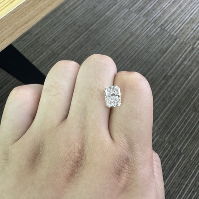Buy 3 Carat Radiant Cut Lab Grown Diamond VS2 G IGI Certificated online manufacture